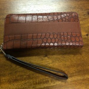 Guess Bags - Guess brown wristlet Guess Bags - Guess brown wristlet